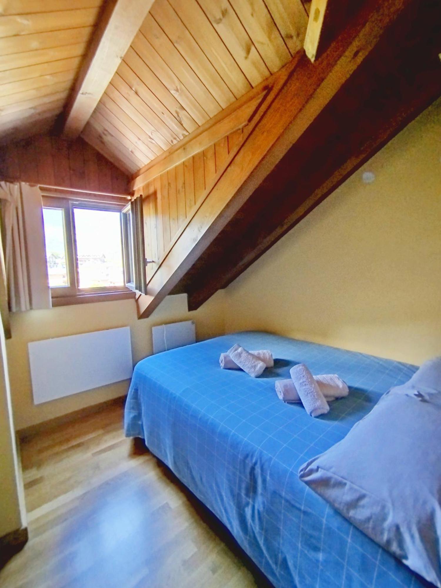 Apartaments Sort Pirineus Esterno foto