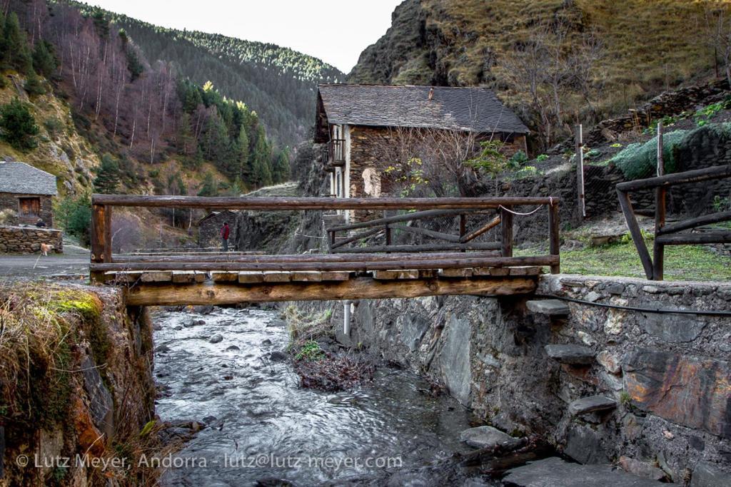 Apartaments Sort Pirineus Esterno foto
